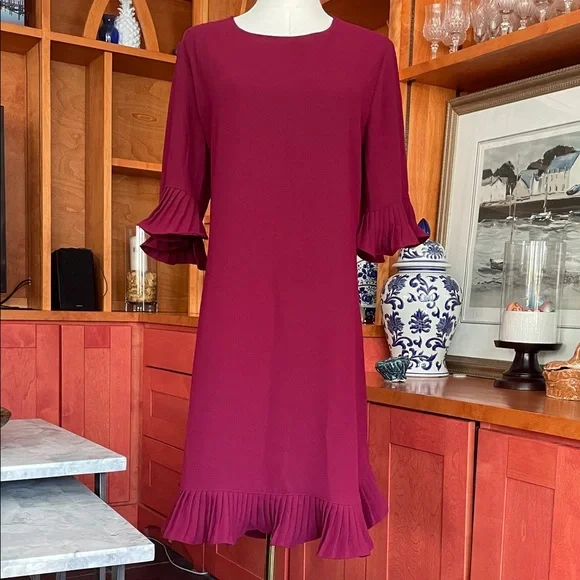 Alfani Berry Long Sleeve Dress with Pleated Accents Size 12 EUC - Picture 2 of 9